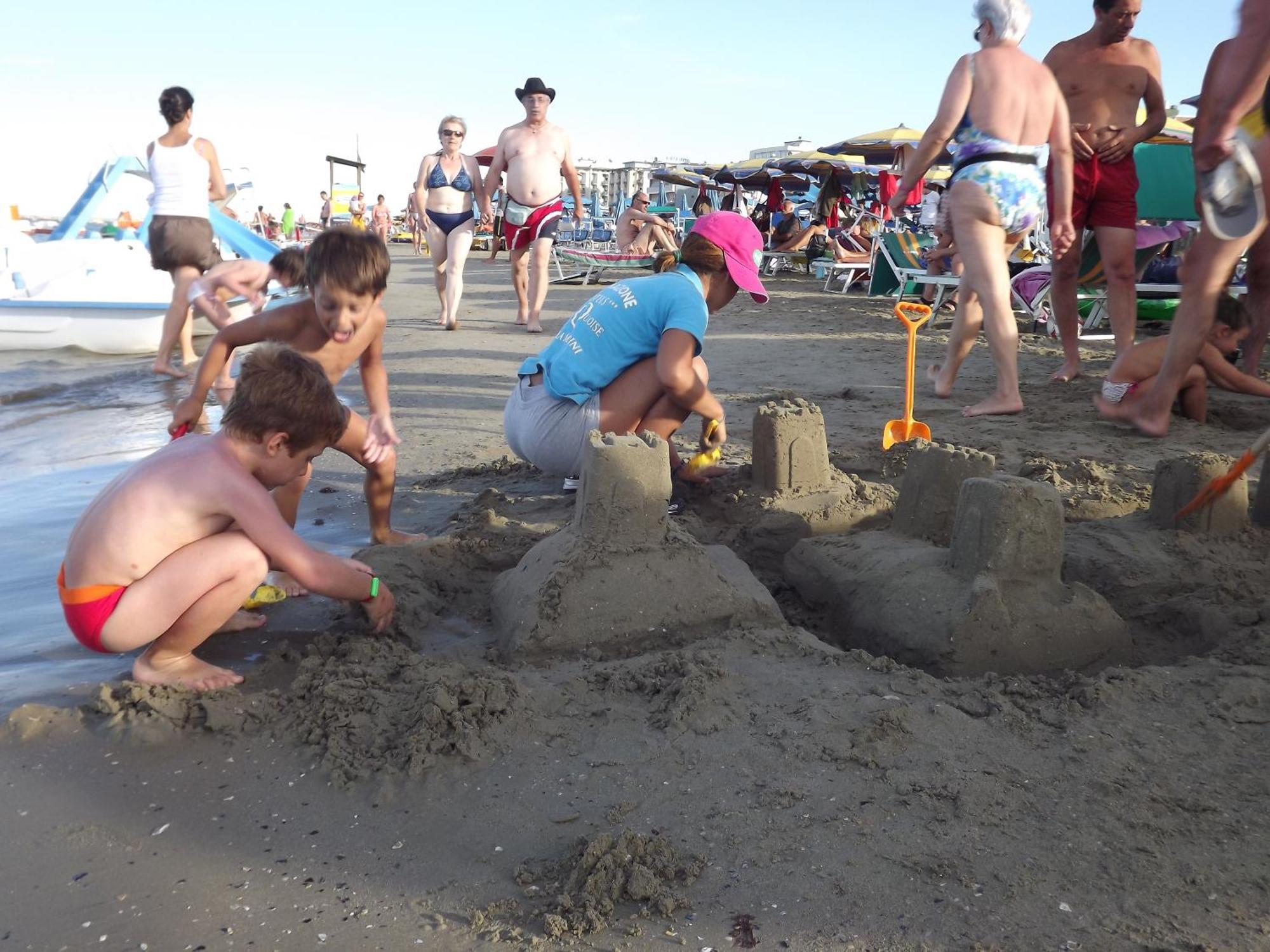 Hotel Atmosfere Beach Cesenatico Exterior foto